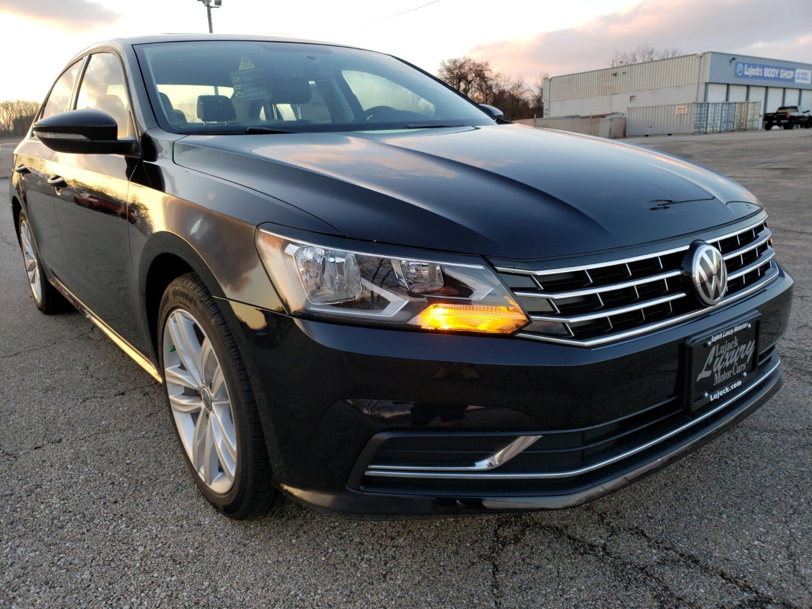 new-2019-volkswagen-passat-2-0t-wolfsburg-edition-4dr-car-in-davenport